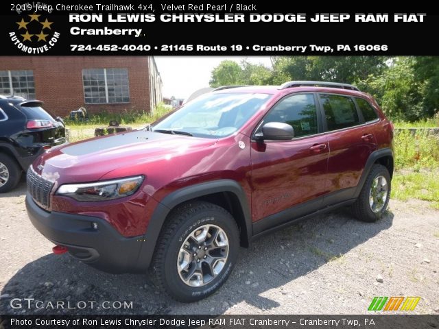 2019 Jeep Cherokee Trailhawk 4x4 in Velvet Red Pearl