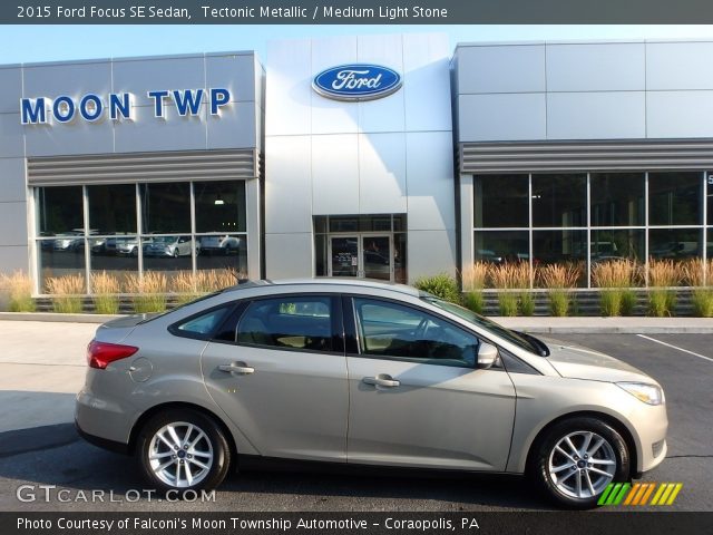2015 Ford Focus SE Sedan in Tectonic Metallic