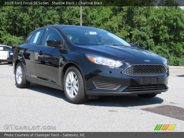 2018 Ford Focus SE Sedan in Shadow Black