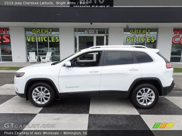 2019 Jeep Cherokee Latitude in Bright White