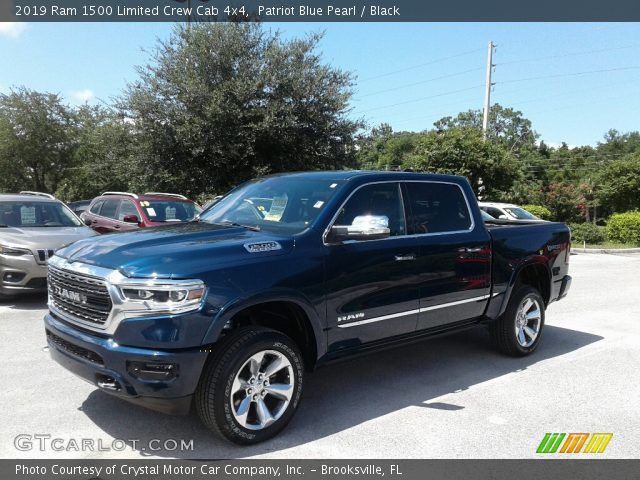 2019 Ram 1500 Limited Crew Cab 4x4 in Patriot Blue Pearl