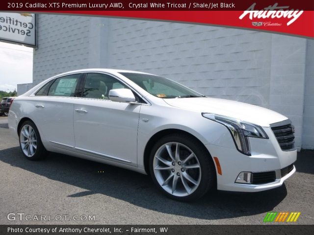 2019 Cadillac XTS Premium Luxury AWD in Crystal White Tricoat