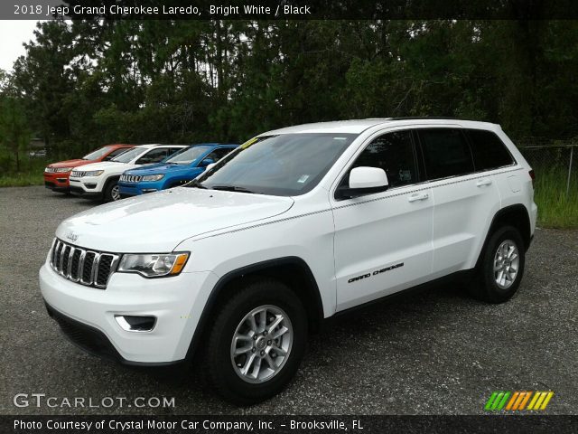 2018 Jeep Grand Cherokee Laredo in Bright White