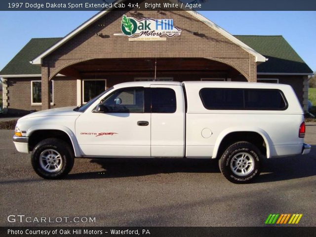 1997 Dodge Dakota Sport Extended Cab 4x4 in Bright White