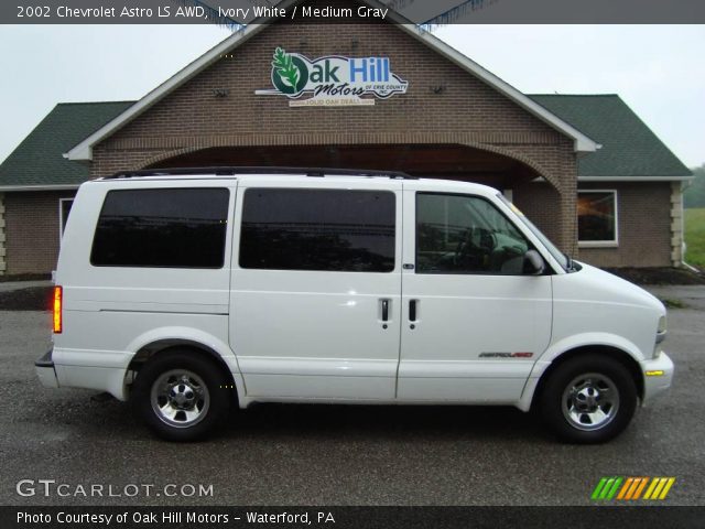 2002 Chevrolet Astro LS AWD in Ivory White