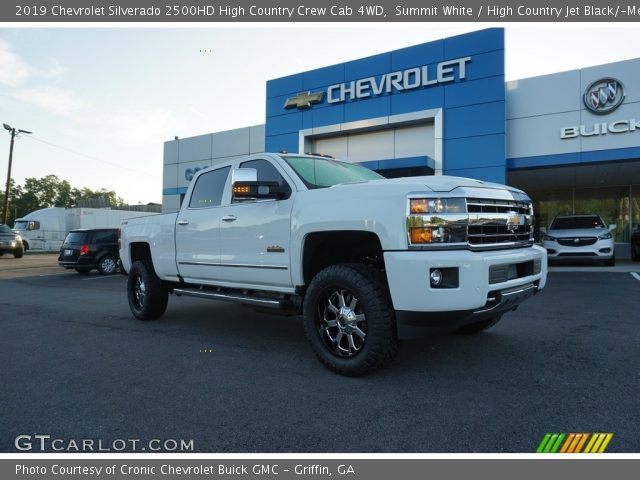 2019 Chevrolet Silverado 2500HD High Country Crew Cab 4WD in Summit White