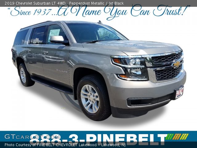 2019 Chevrolet Suburban LT 4WD in Pepperdust Metallic
