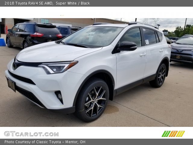 2018 Toyota RAV4 SE AWD in Super White