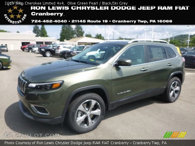 2019 Jeep Cherokee Limited 4x4 in Olive Green Pearl