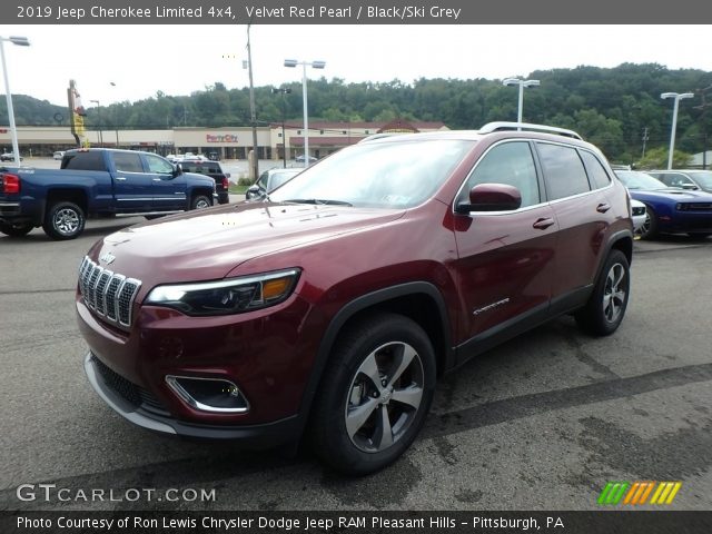 2019 Jeep Cherokee Limited 4x4 in Velvet Red Pearl