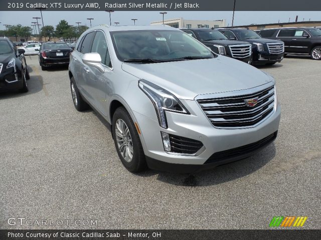 2019 Cadillac XT5 Luxury AWD in Radiant Silver Metallic