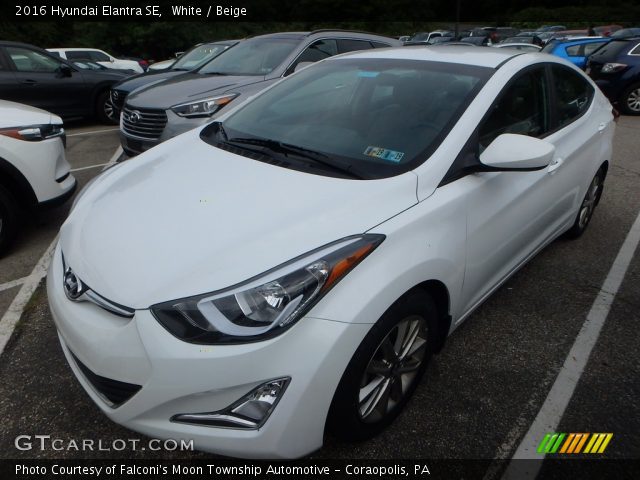 2016 Hyundai Elantra SE in White