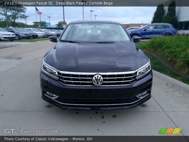 2018 Volkswagen Passat SE in Deep Black Pearl