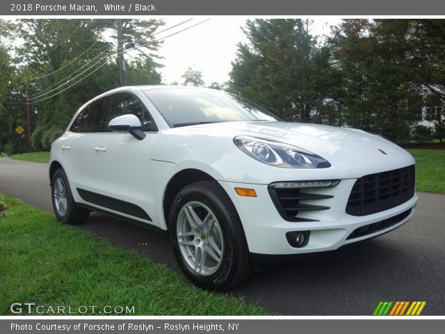 2018 Porsche Macan  in White