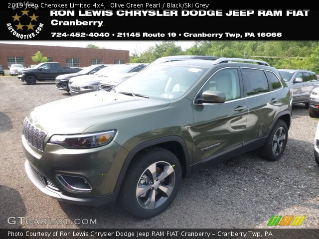 2019 Jeep Cherokee Limited 4x4 in Olive Green Pearl