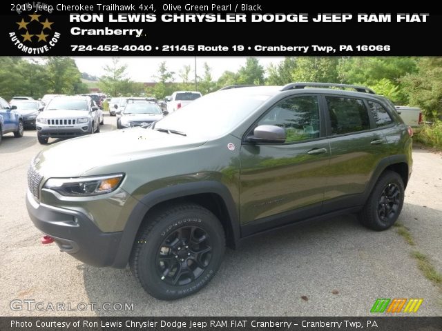 2019 Jeep Cherokee Trailhawk 4x4 in Olive Green Pearl