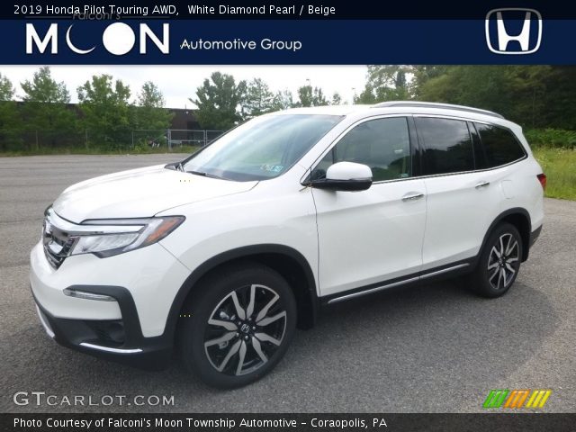 2019 Honda Pilot Touring AWD in White Diamond Pearl