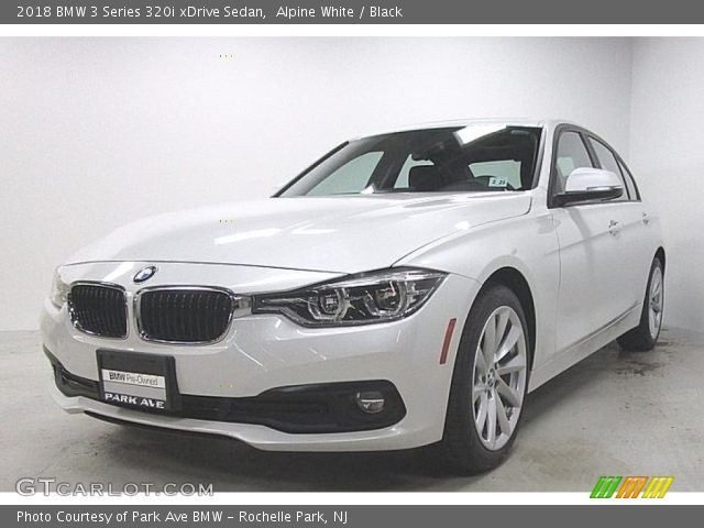 2018 BMW 3 Series 320i xDrive Sedan in Alpine White