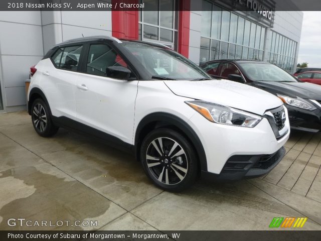 2018 Nissan Kicks SV in Aspen White