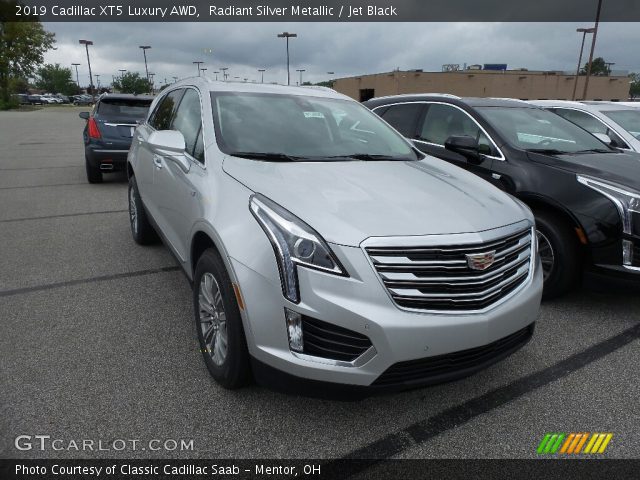 2019 Cadillac XT5 Luxury AWD in Radiant Silver Metallic