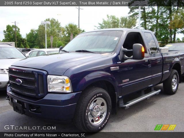 2005 Ford F250 Super Duty XLT SuperCab in True Blue Metallic