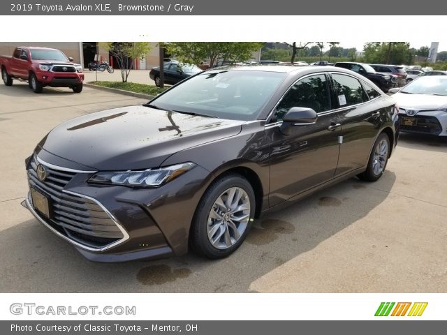 2019 Toyota Avalon XLE in Brownstone