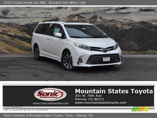 2019 Toyota Sienna XLE AWD in Blizzard Pearl White