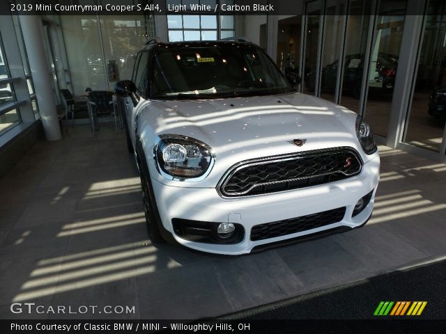 2019 Mini Countryman Cooper S All4 in Light White