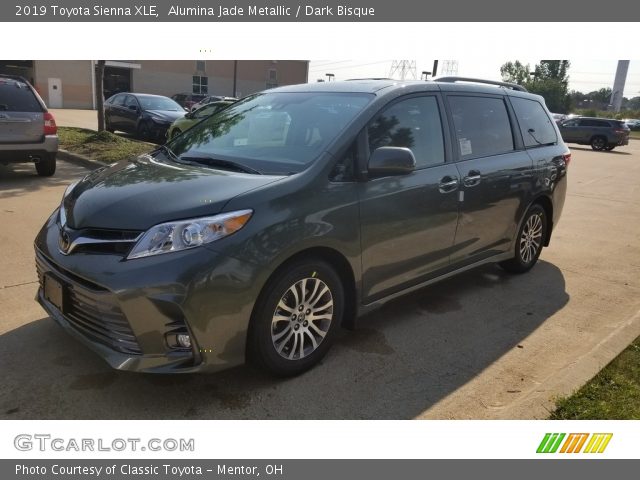 2019 Toyota Sienna XLE in Alumina Jade Metallic