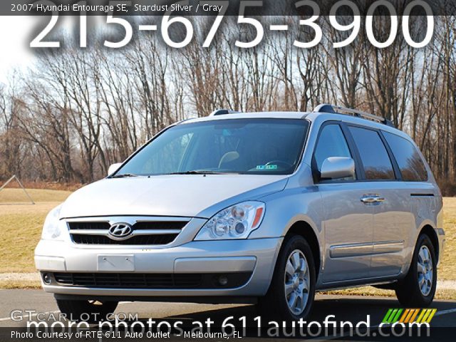 2007 Hyundai Entourage SE in Stardust Silver