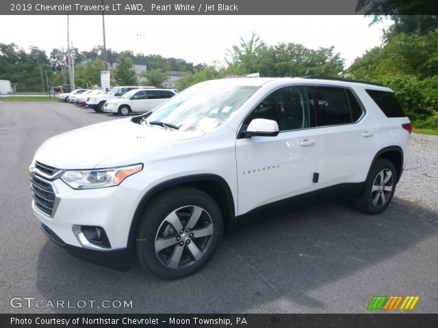 2019 Chevrolet Traverse LT AWD in Pearl White