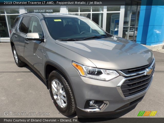 2019 Chevrolet Traverse LT AWD in Pepperdust Metallic
