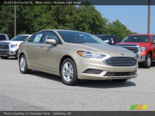 2018 Ford Fusion SE in White Gold