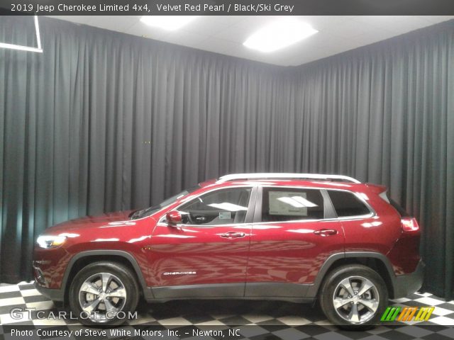 2019 Jeep Cherokee Limited 4x4 in Velvet Red Pearl