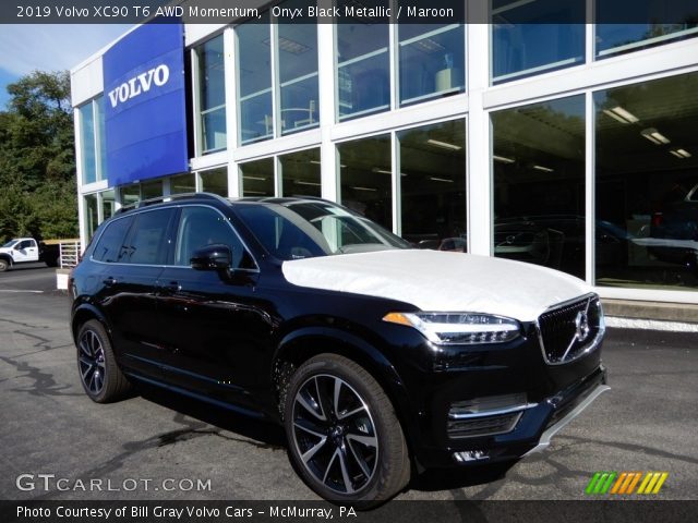 2019 Volvo XC90 T6 AWD Momentum in Onyx Black Metallic