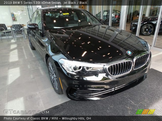 2019 BMW 5 Series 530i xDrive Sedan in Jet Black