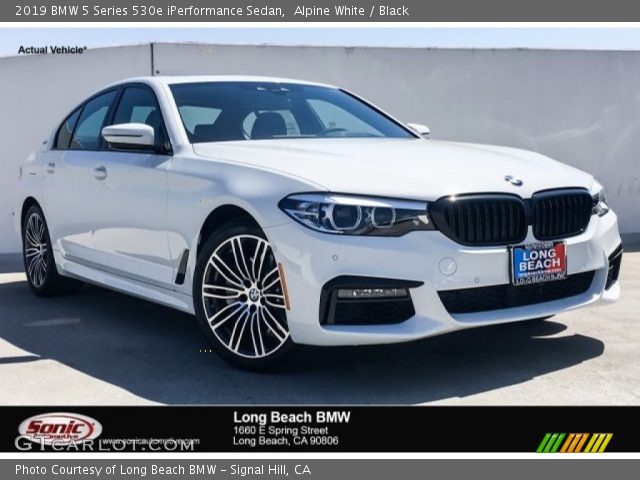 2019 BMW 5 Series 530e iPerformance Sedan in Alpine White