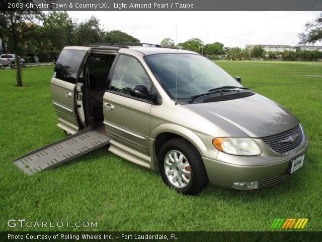 2003 Chrysler Town & Country LXi in Light Almond Pearl