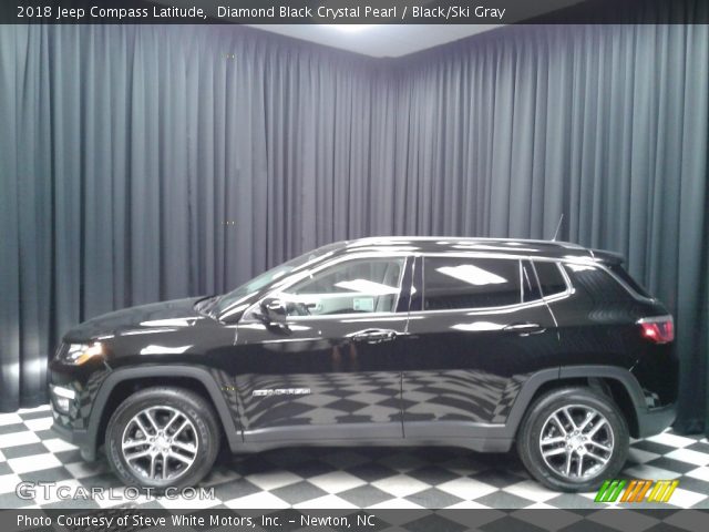 2018 Jeep Compass Latitude in Diamond Black Crystal Pearl
