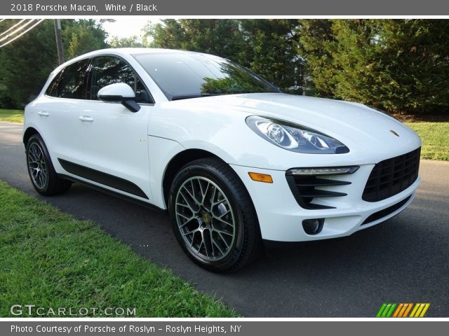 2018 Porsche Macan  in White