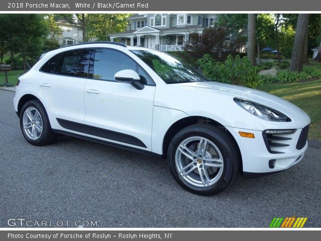 2018 Porsche Macan  in White