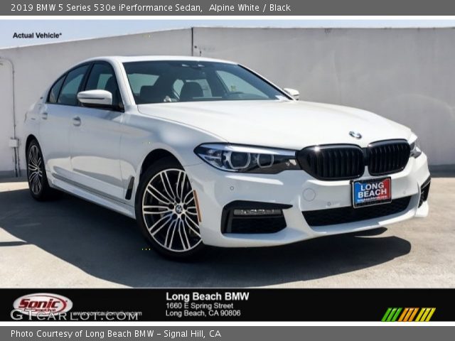 2019 BMW 5 Series 530e iPerformance Sedan in Alpine White