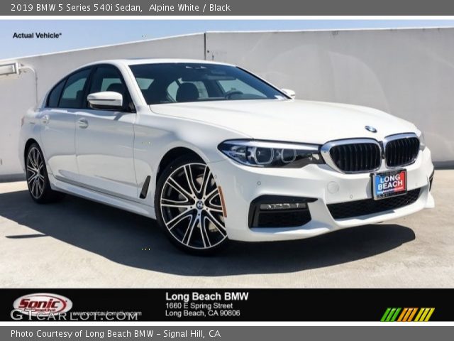 2019 BMW 5 Series 540i Sedan in Alpine White