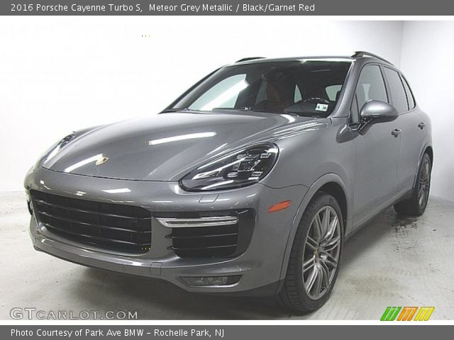 2016 Porsche Cayenne Turbo S in Meteor Grey Metallic