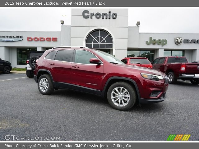 2019 Jeep Cherokee Latitude in Velvet Red Pearl