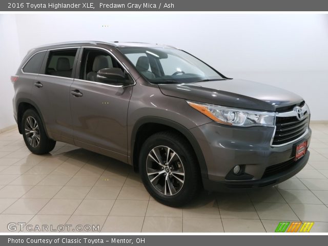 2016 Toyota Highlander XLE in Predawn Gray Mica