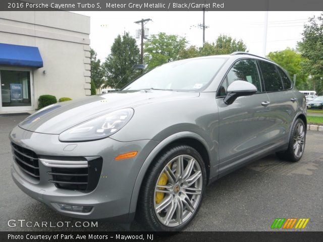 2016 Porsche Cayenne Turbo S in Meteor Grey Metallic