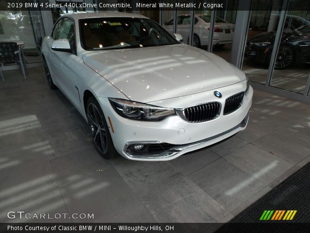 2019 BMW 4 Series 440i xDrive Convertible in Mineral White Metallic