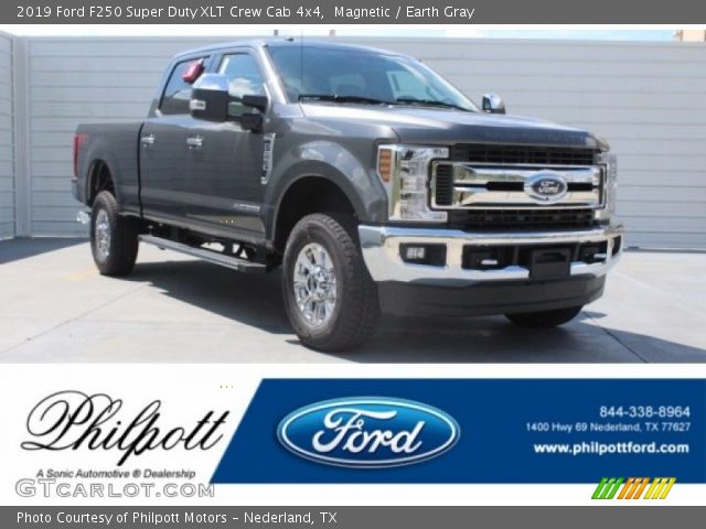 2019 Ford F250 Super Duty XLT Crew Cab 4x4 in Magnetic