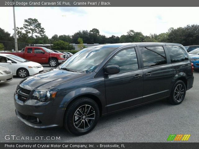 2019 Dodge Grand Caravan SE Plus in Granite Pearl